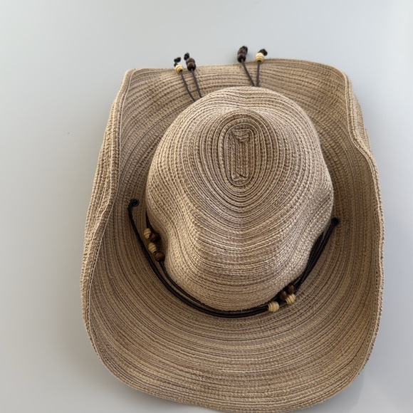 Tan Straw Hat - High-Quality Cowboy Hat – Adjustable & Shapeable - Picture 2 of 5